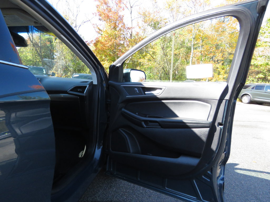 Used 2019 Ford Edge SEL w/ Equipment Group 201A AWD/4WD image 12
