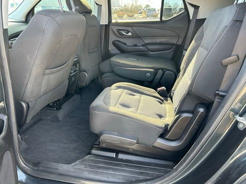 Used 2019 Chevrolet Traverse LT image 17