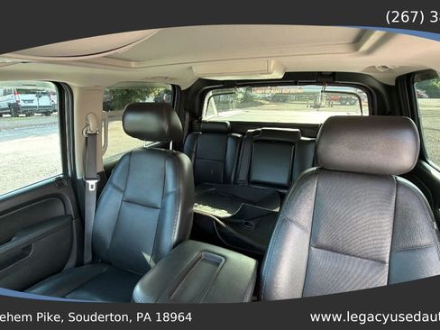 Used 2012 Chevrolet Avalanche LTZ AWD/4WD image 43