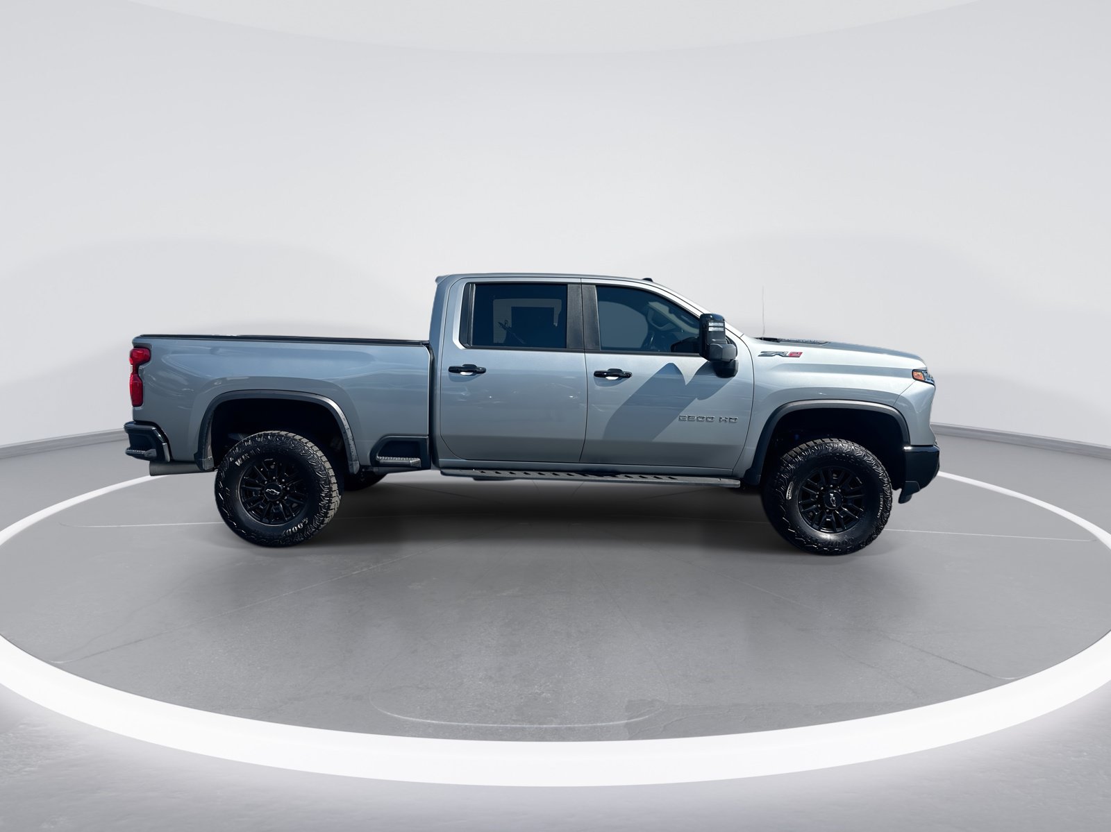 Used 2024 Chevrolet Silverado 2500 ZR2 w/ Technology Package AWD/4WD image 10