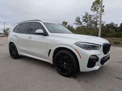 Used 2020 BMW X5 sDrive40i w/ M Sport Package image 2
