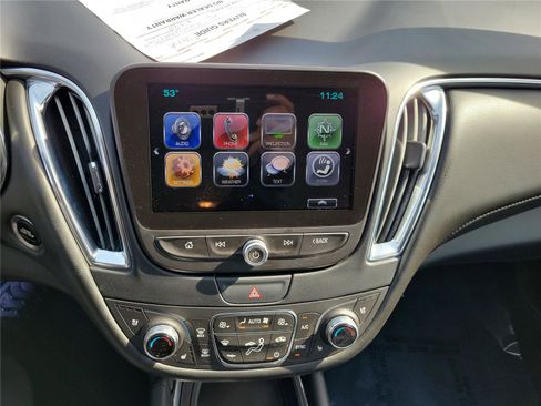 Used 2017 Chevrolet Malibu Premier image 28