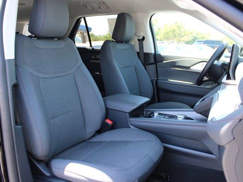 New 2026 Ford Explorer Active RWD image 7
