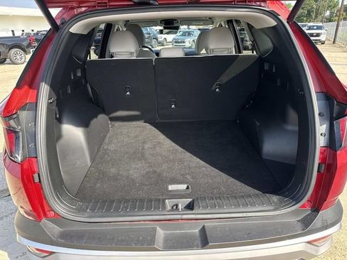 Used 2025 Hyundai Tucson SEL AWD/4WD image 14
