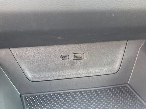 Used 2025 Chevrolet Equinox ACTIV w/ Safety and Technology Package AWD/4WD image 37