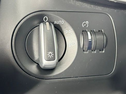 Used 2012 Audi R8 V10 image 25