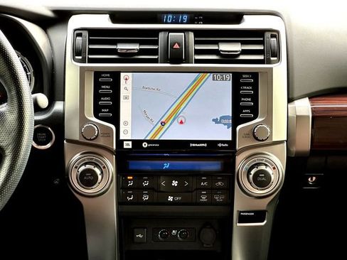 Certified 2024 Toyota 4Runner Limited image 30