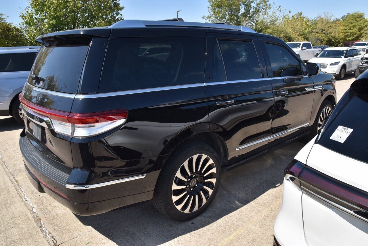 Used 2022 Lincoln Navigator Black Label AWD/4WD image 6