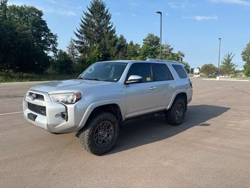 Used 2016 Toyota 4Runner SR5 AWD/4WD image 1