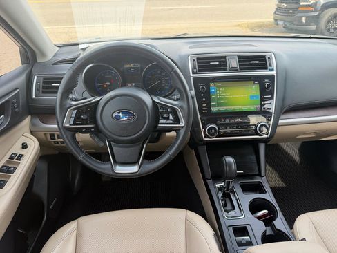 Used 2019 Subaru Outback 2.5i Limited w/ Popular Package #2 image 3