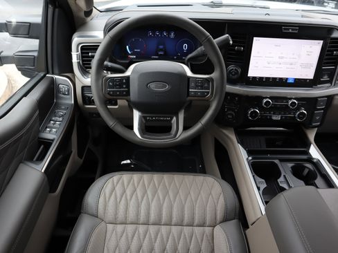 Used 2026 Ford F450 Platinum w/ Platinum Plus Package image 32