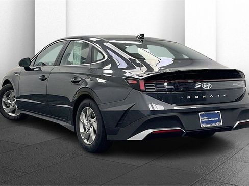 Certified 2025 Hyundai Sonata SE image 8