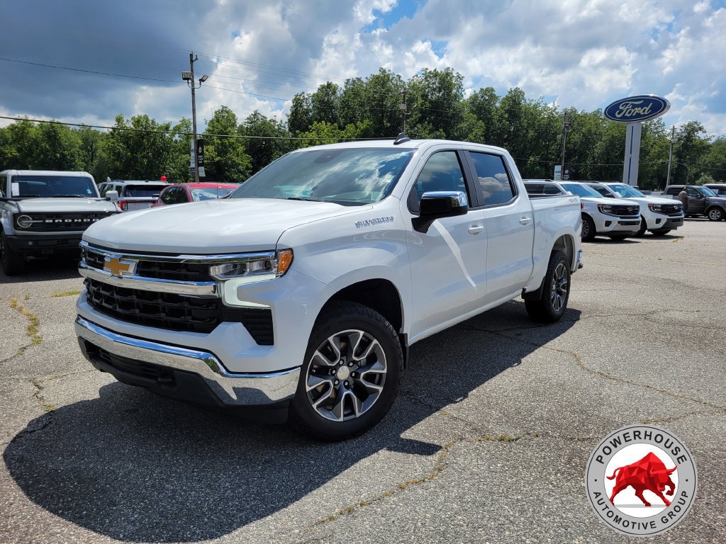 Used 2023 Chevrolet Silverado 1500 LT AWD/4WD image 2