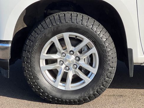 Used 2021 Chevrolet Silverado 1500 LT w/ Z71 Off-Road Package image 25