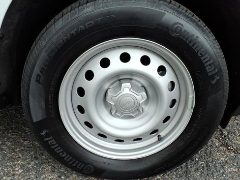 Used 2024 Ford Maverick XL image 9