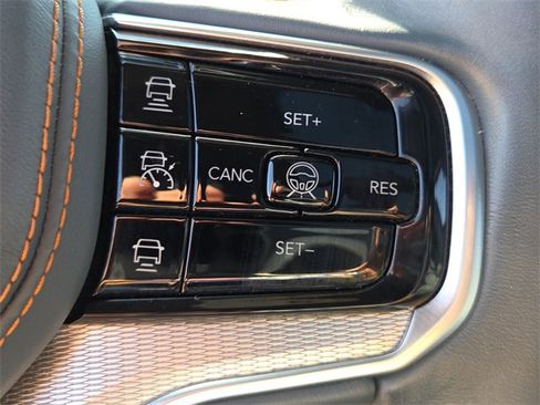 Used 2022 Jeep Grand Wagoneer Series III image 24