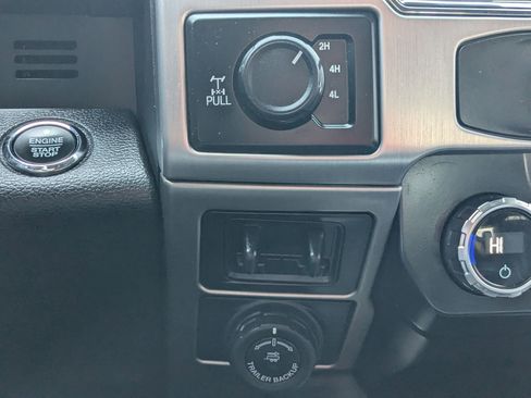 Used 2022 Ford F350 Platinum image 25