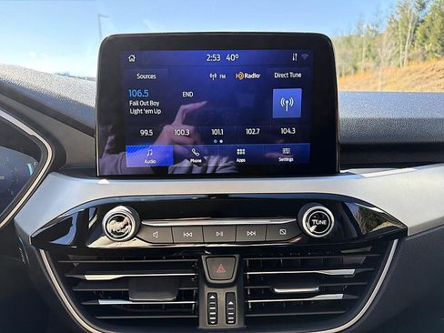 Used 2021 Ford Escape SEL w/ Technology Package image 8