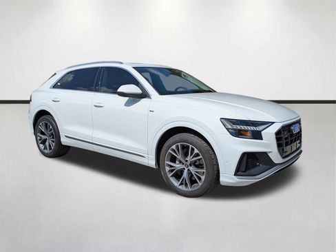 Used 2023 Audi Q8 Premium Plus AWD/4WD image 2