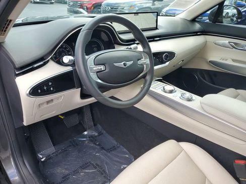 Used 2025 Genesis GV70 2.5T w/ Select Package AWD/4WD image 10
