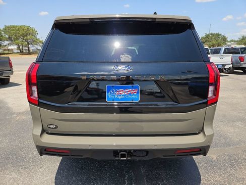 New 2027 Ford Expedition Tremor w/ Driver's Package AWD/4WD image 10