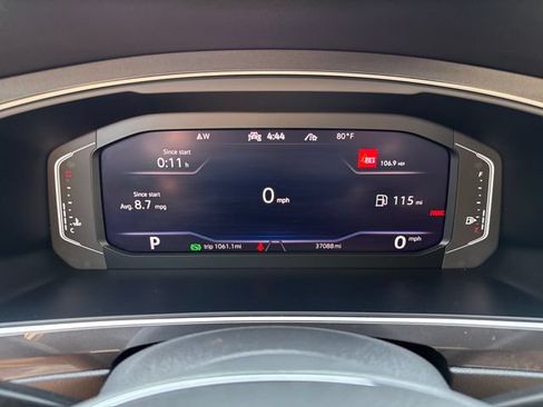 Used 2021 Volkswagen Tiguan SEL AWD/4WD image 18