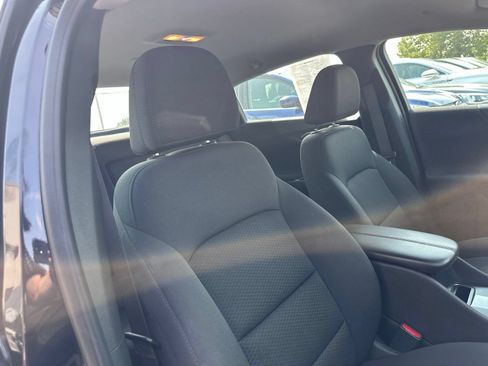Used 2023 Chevrolet Malibu LT FWD image 33