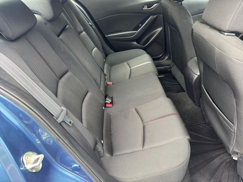 Used 2018 MAZDA MAZDA3 Sport w/ Preferred Equipment Package FWD image 14