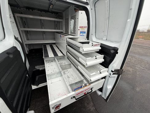 Used 2021 Chevrolet Express 3500 w/ Driver Convenience Package image 11