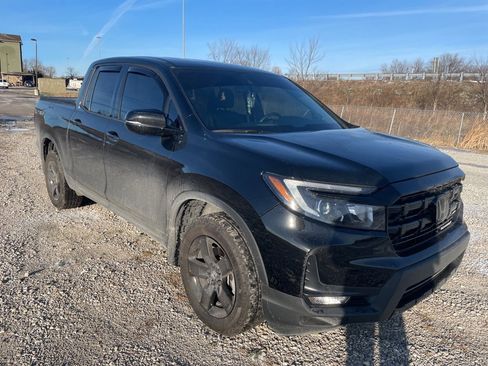 Used 2025 Honda Ridgeline Black Edition image 3