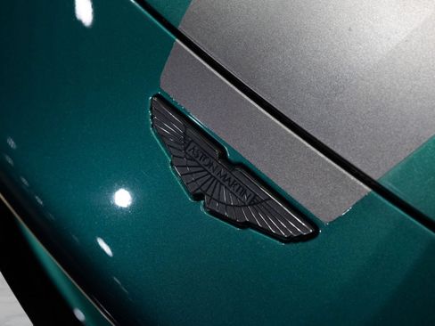 Used 2023 Aston Martin V8 Vantage Roadster RWD image 29