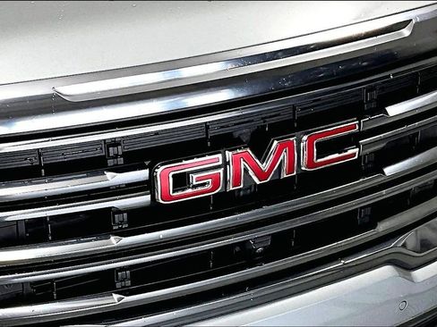 Used 2023 GMC Acadia AT4 w/ Technology Package image 30