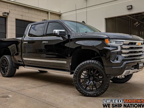 Used 2024 Chevrolet Silverado 1500 High Country w/ High Country Premium Package AWD/4WD image 1