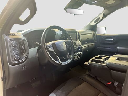 Used 2022 Chevrolet Silverado 1500 Custom Trail Boss AWD/4WD image 9