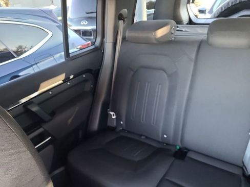 Used 2022 Land Rover Defender 110 image 4