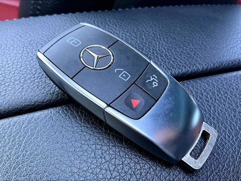 Used 2022 Mercedes-Benz GLC 300 image 14