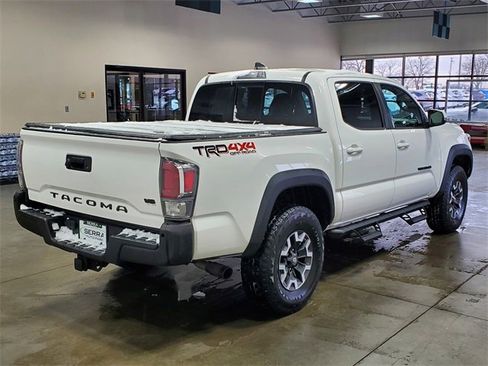 Used 2021 Toyota Tacoma TRD Off-Road image 4