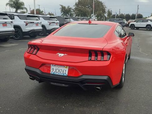 Used 2024 Ford Mustang Coupe image 6