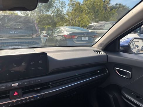 Used 2025 Kia K4 FWD image 34
