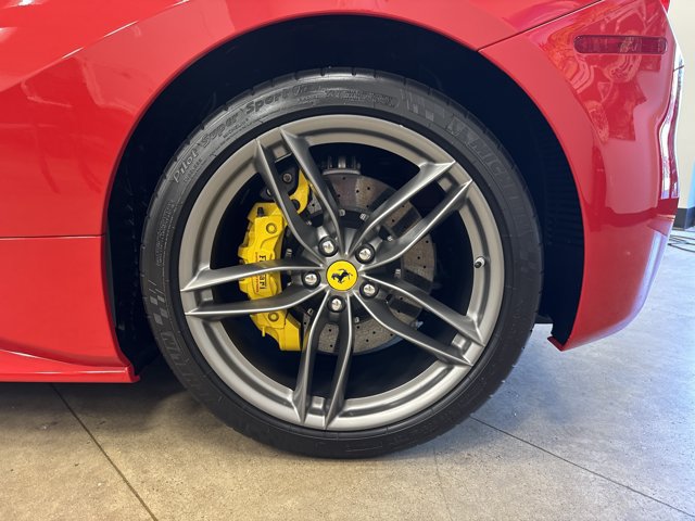Used 2018 Ferrari 488 Spider RWD image 27