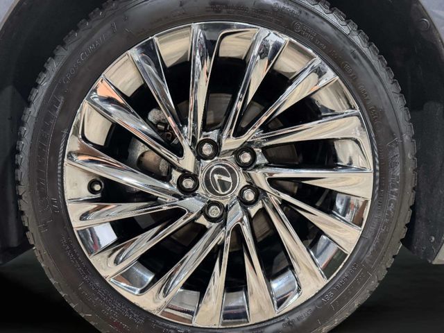Used 2025 Lexus ES 300h w/ Accessory Package (Z2) FWD image 30