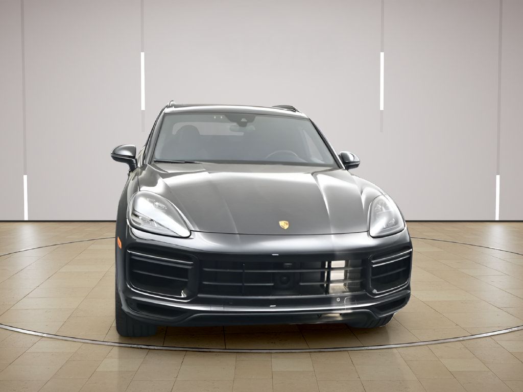 Certified 2022 Porsche Cayenne Turbo S AWD/4WD image 28
