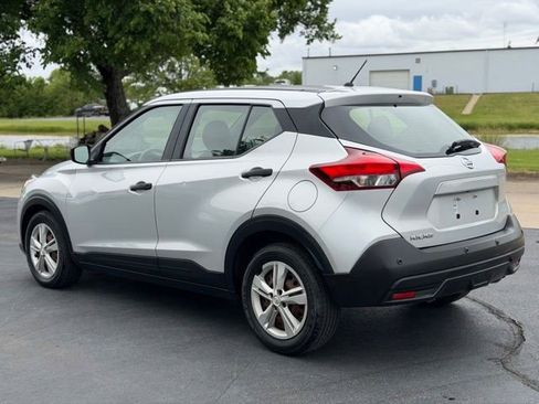 Used 2020 Nissan Kicks S FWD image 5