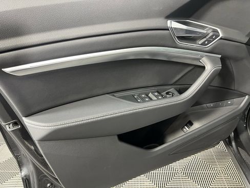 Used 2023 Audi e-tron Premium w/ Convenience Plus Package image 26