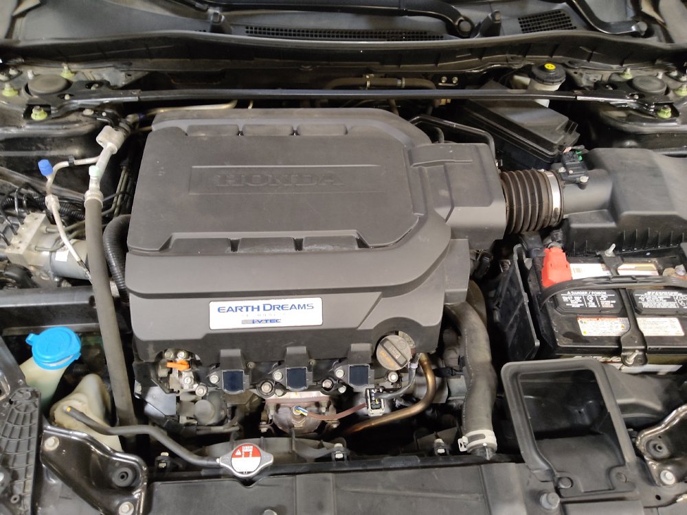 Used 2017 Honda Accord Touring image 30