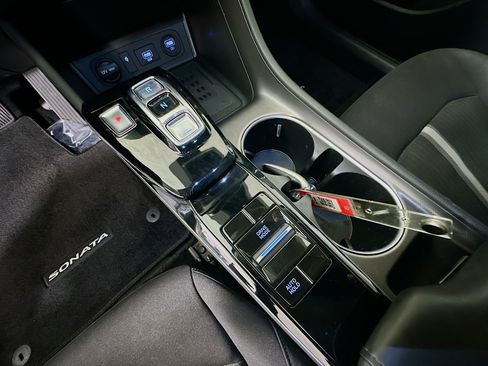 Used 2023 Hyundai Sonata SEL w/ Convenience Package FWD image 22
