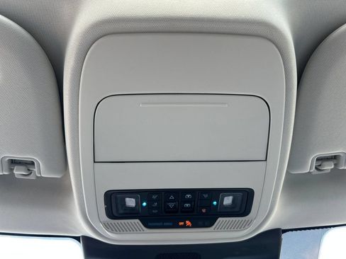 Used 2025 Ford Expedition Max Platinum w/ Driver's Package AWD/4WD image 23
