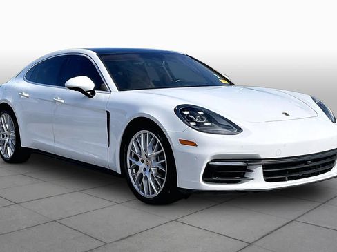 Used 2018 Porsche Panamera 4 AWD/4WD image 3