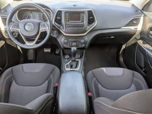 Used 2015 Jeep Cherokee Latitude AWD/4WD image 16