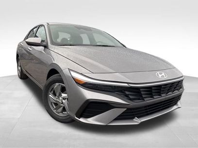 New 2026 Hyundai Elantra SE